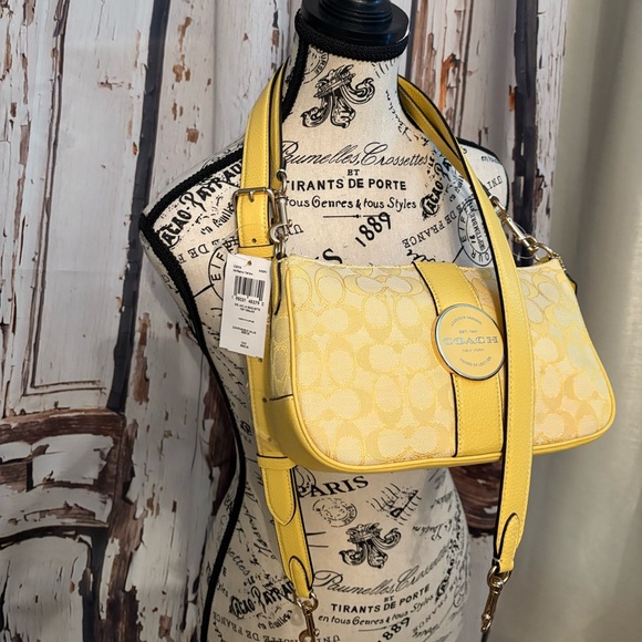 Coach Yellow Shoulder Bag cross body NWT - Picture 1 of 5